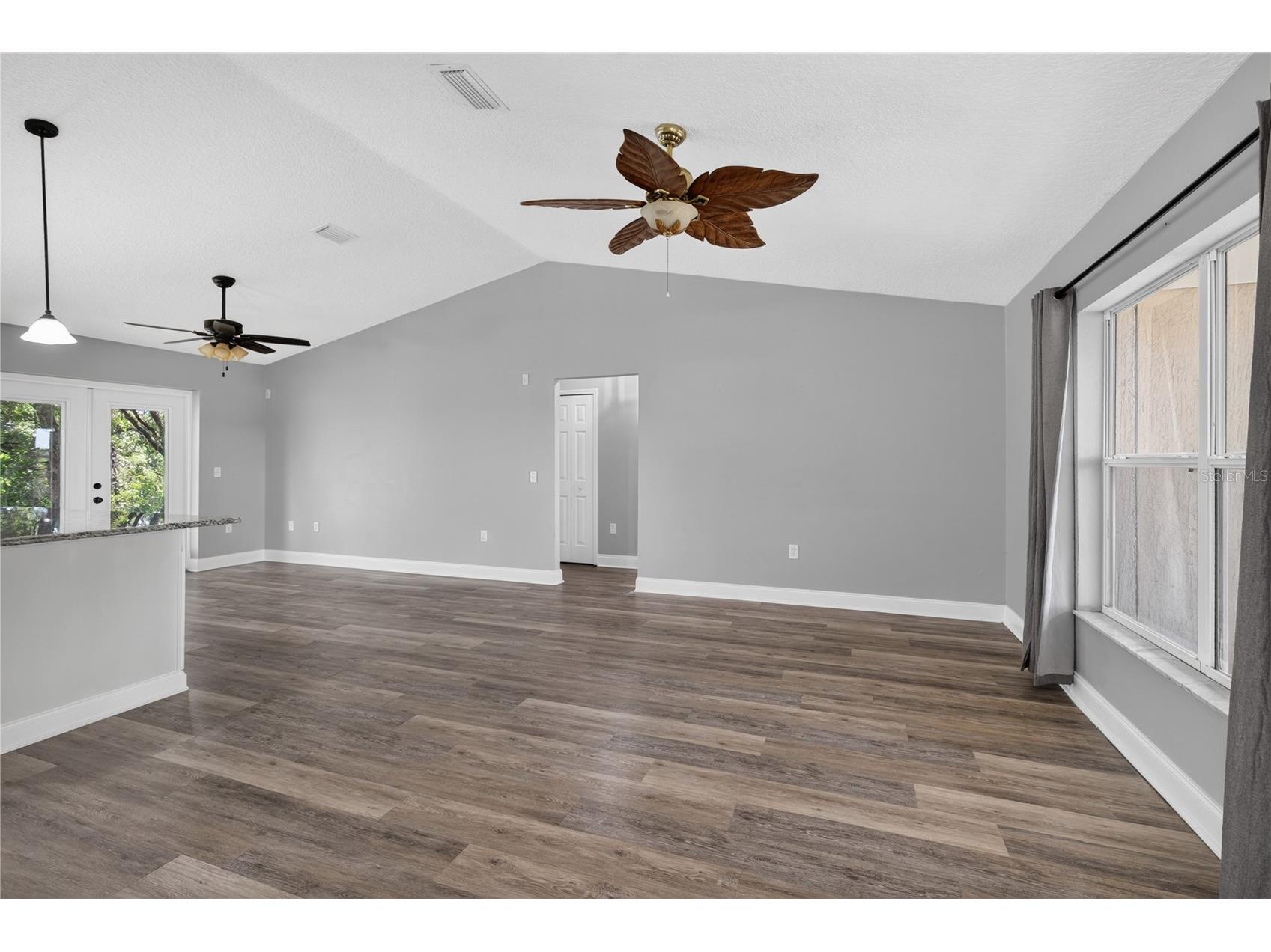 24307 Adair Avenue Sorrento FL 32776 G5115385 image8
