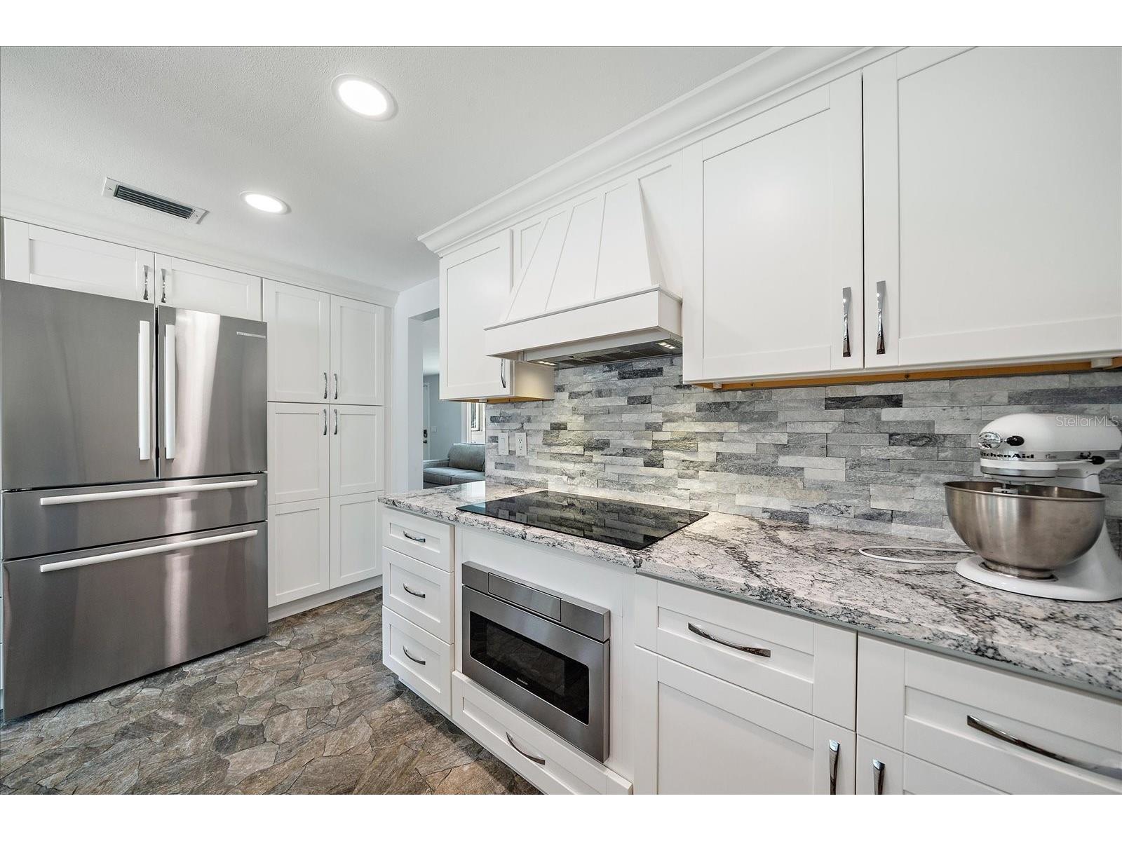 2431 Bispham Road Sarasota FL 34231 A4687726 image11
