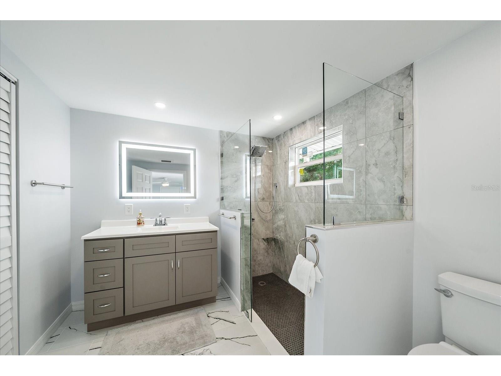 2431 Bispham Road Sarasota FL 34231 A4687726 image23