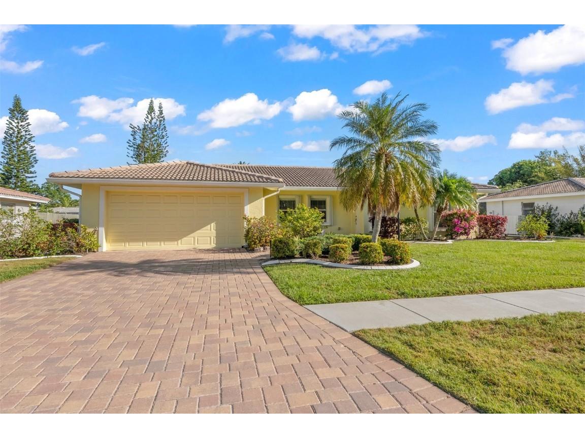 2431 Cass Street Sarasota FL 34231 A4580986 image1