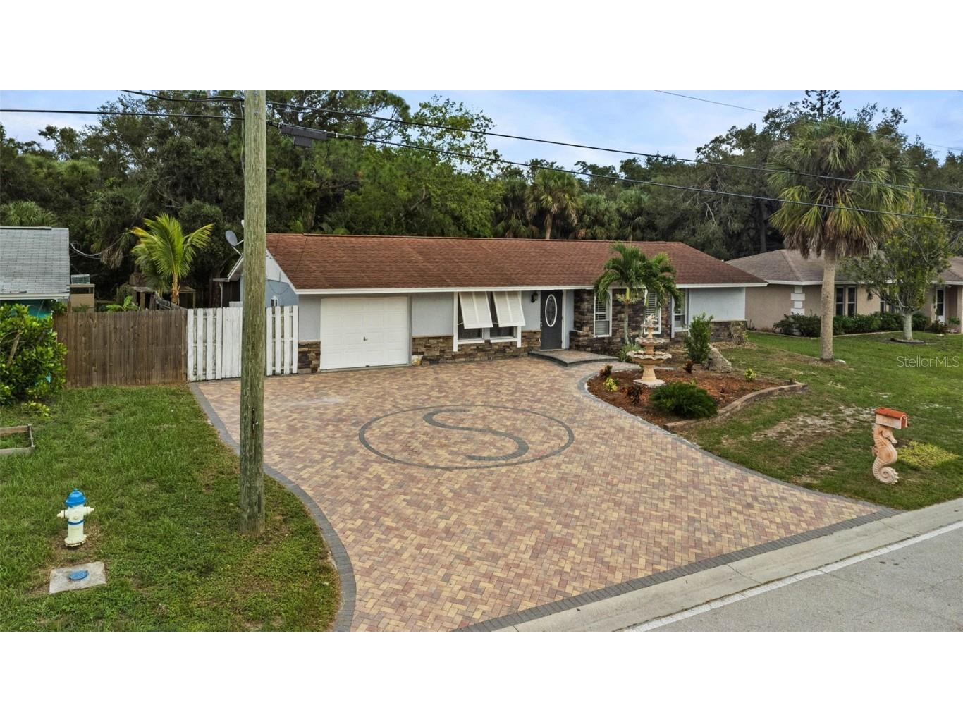 2431 Linwood Drive Sarasota FL 34232 U8213134 image1