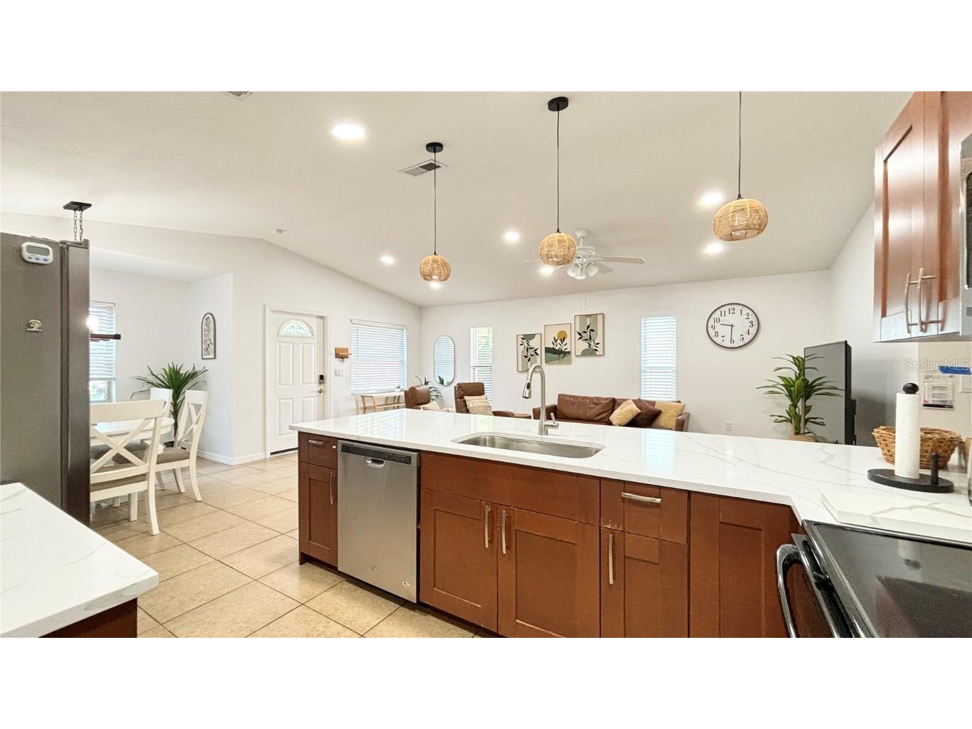 2431 Loma Linda Street Sarasota FL 34239 A4624205 image11