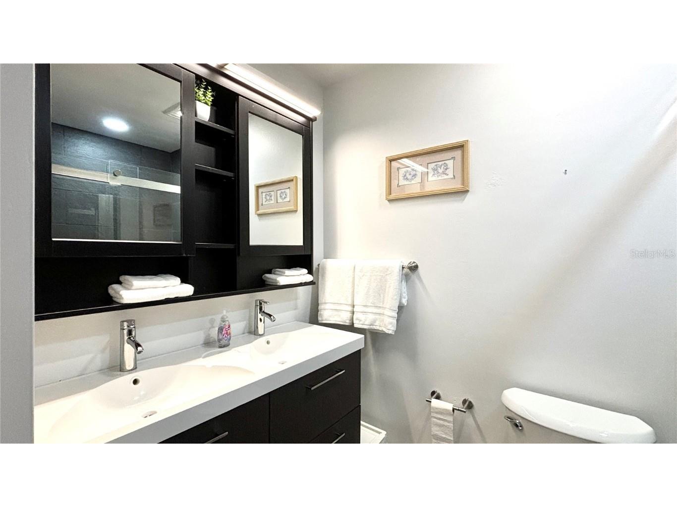 2431 Loma Linda Street Sarasota FL 34239 A4624205 image18