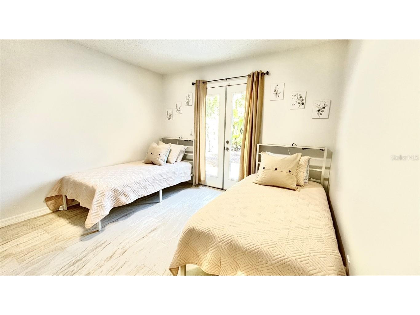 2431 Loma Linda Street Sarasota FL 34239 A4624205 image19