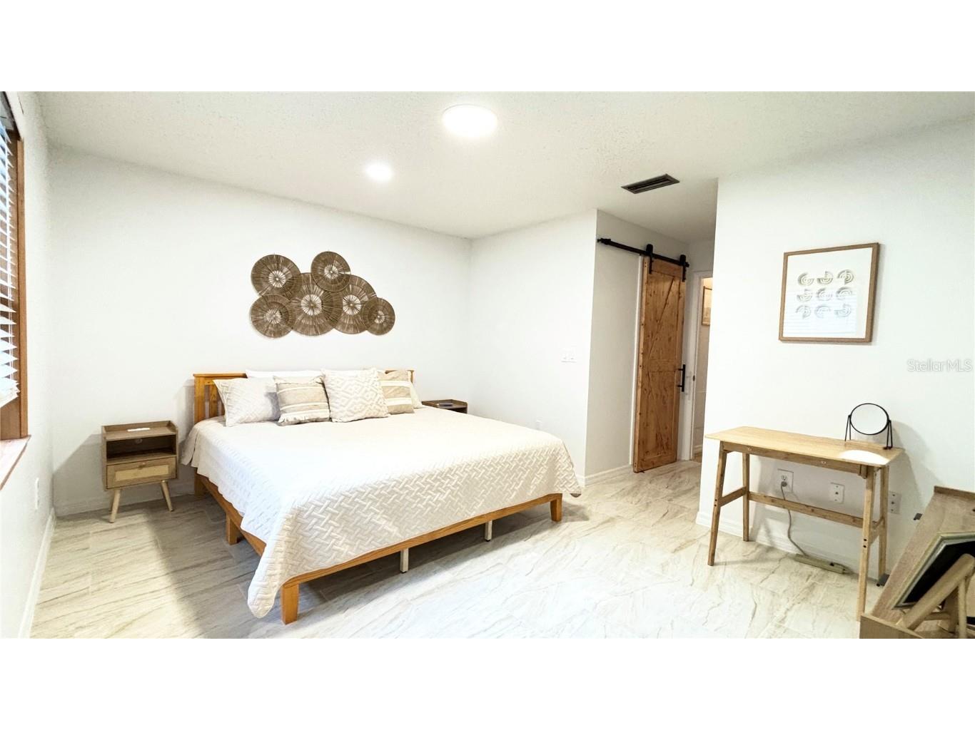 2431 Loma Linda Street Sarasota FL 34239 A4624205 image29