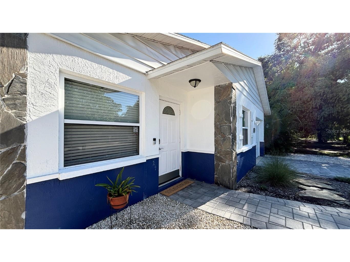 2431 Loma Linda Street Sarasota FL 34239 A4624205 image3