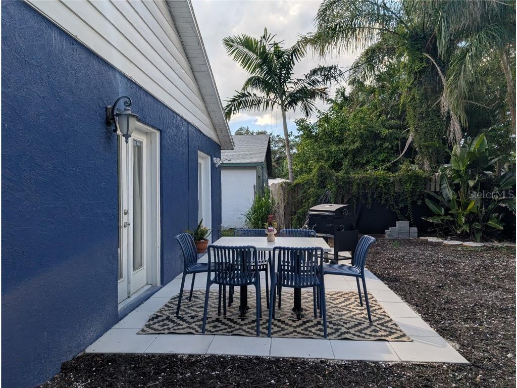 2431 Loma Linda Street Sarasota FL 34239 A4624205 image32