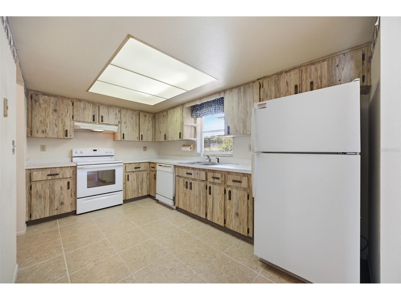 2432 Amherst Avenue Spring Hill FL 34609 TB8516185 image3