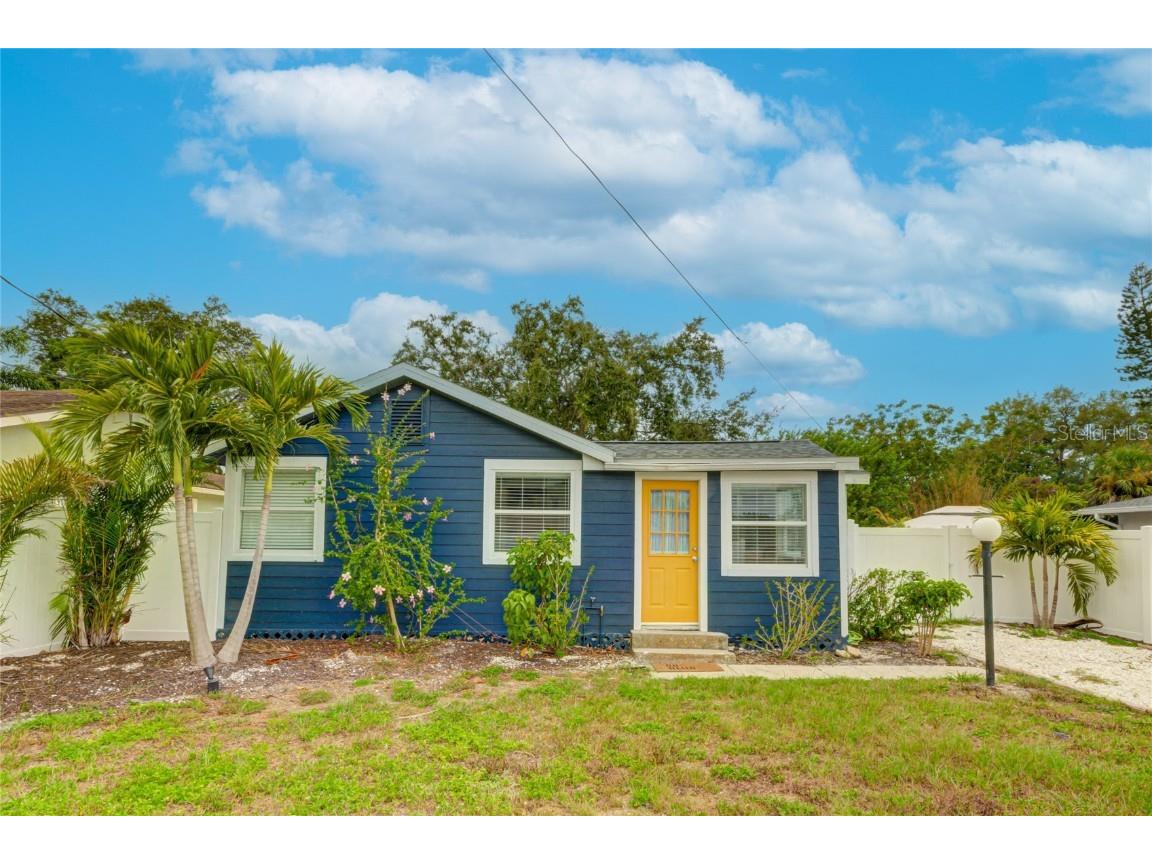 2432 Arapaho Street Sarasota FL 34231 A4578954 image1