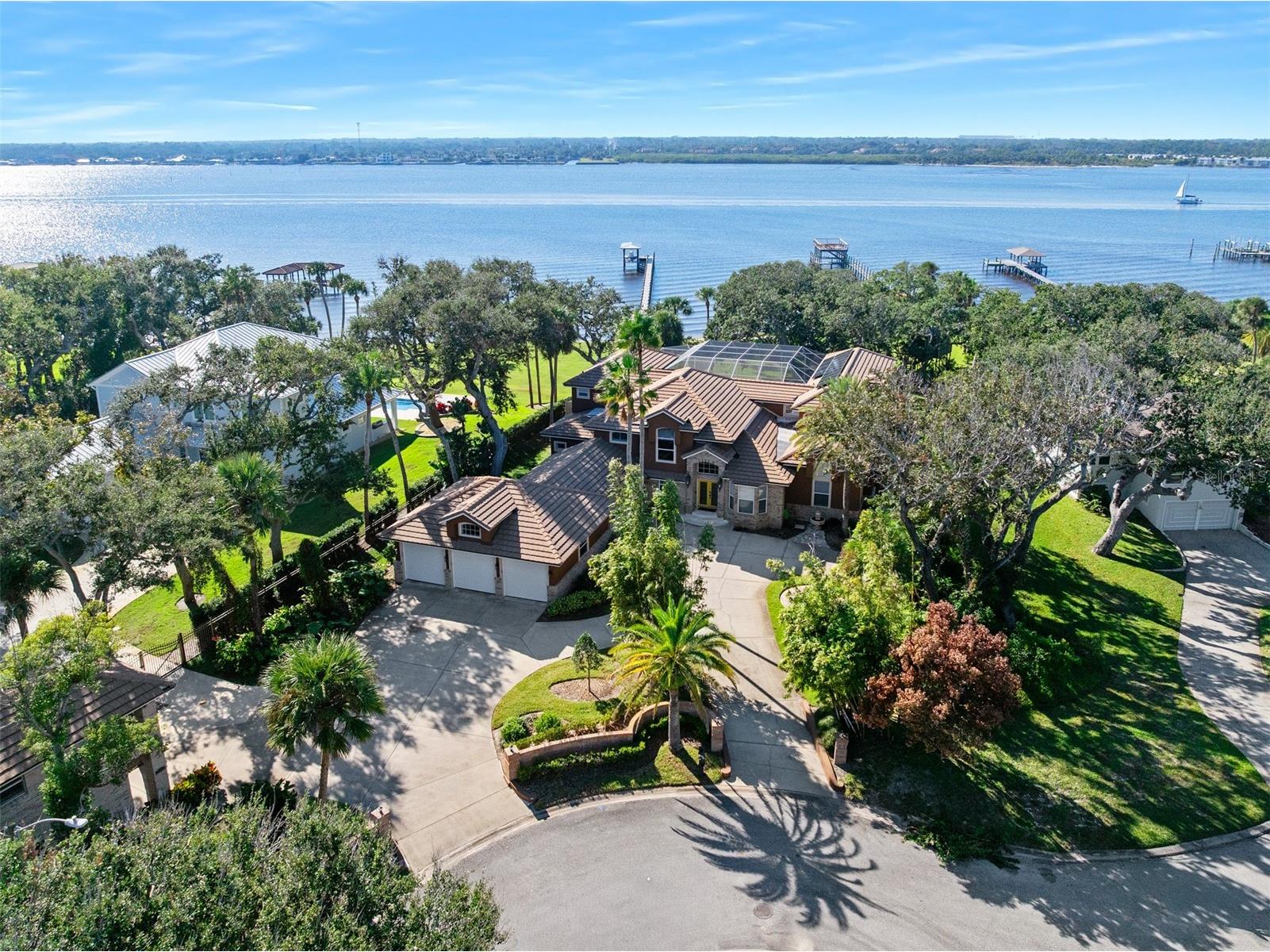 2432 Dodge Drive Daytona Beach FL 32118 - HALIFAX RIVER FC314275 image1