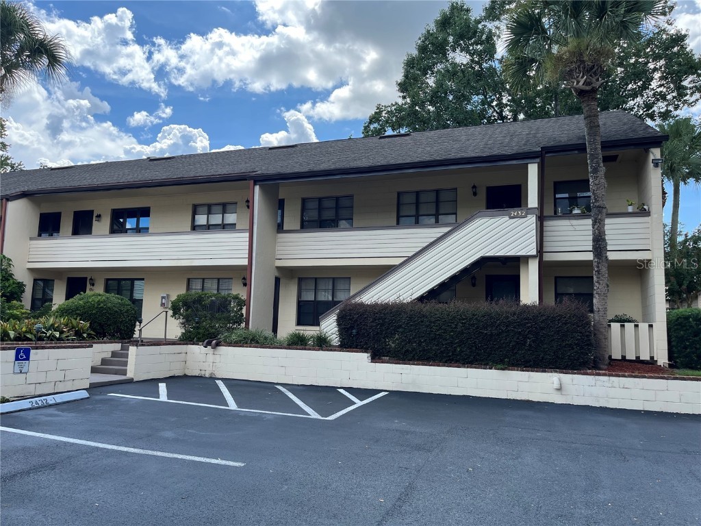 2432 NE 7th Street #6 Ocala FL 34470 OM643749 image1