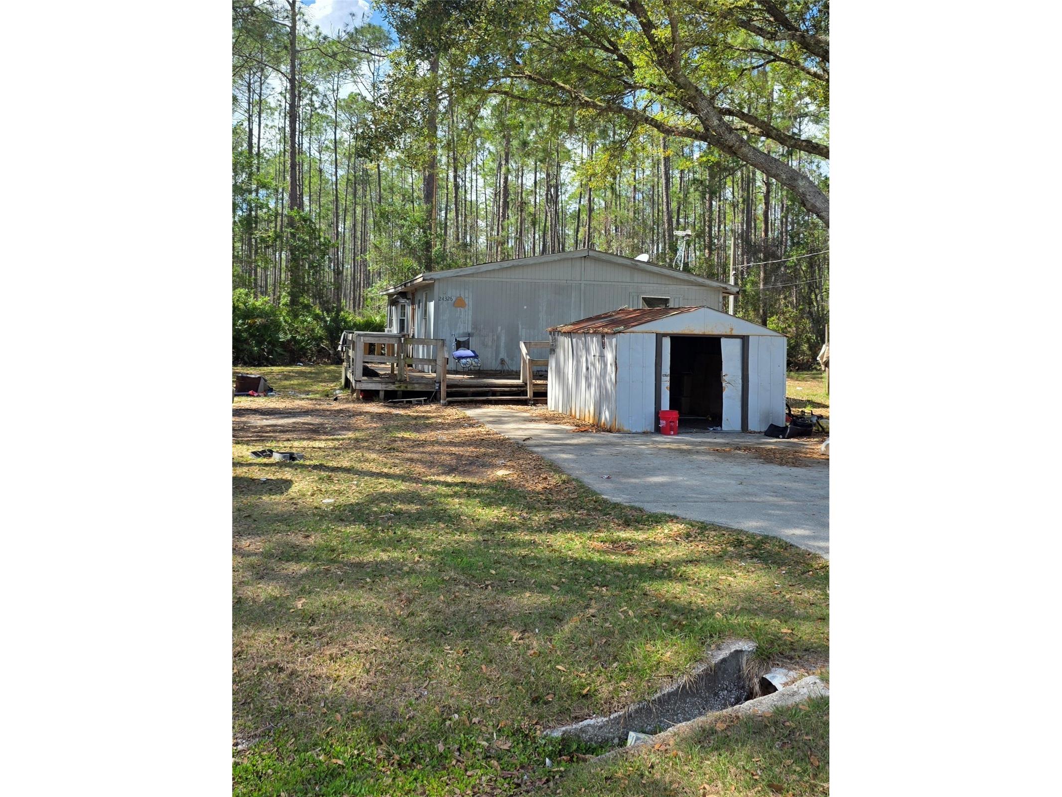24326 Maxwell Street Astor FL 32102 V4947752 image1