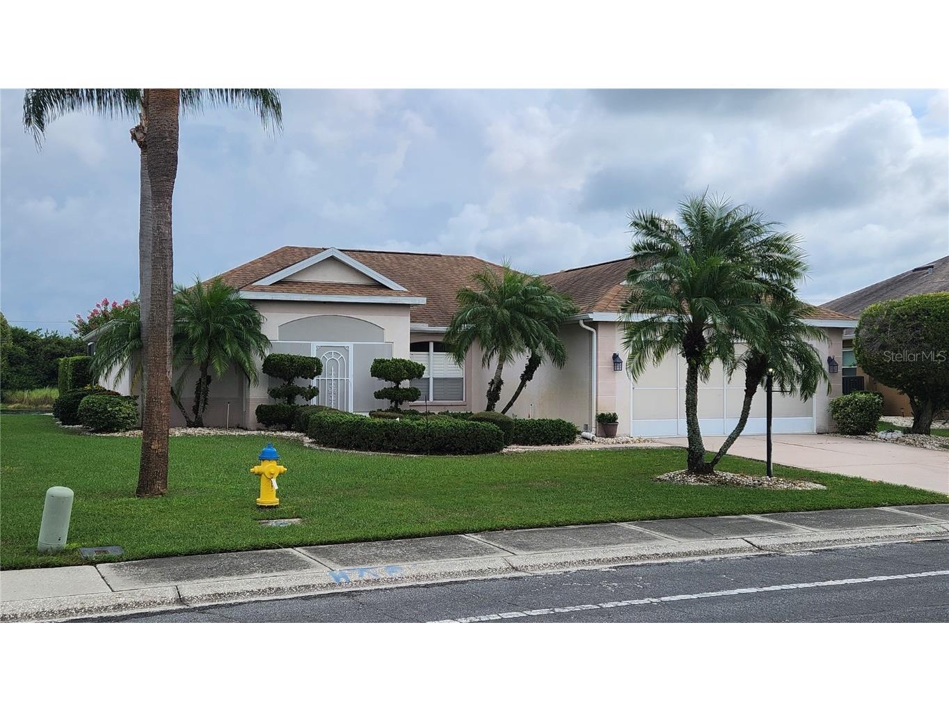 2433 E Del Webb Boulevard Sun City Center FL 33573 T3547300 image1