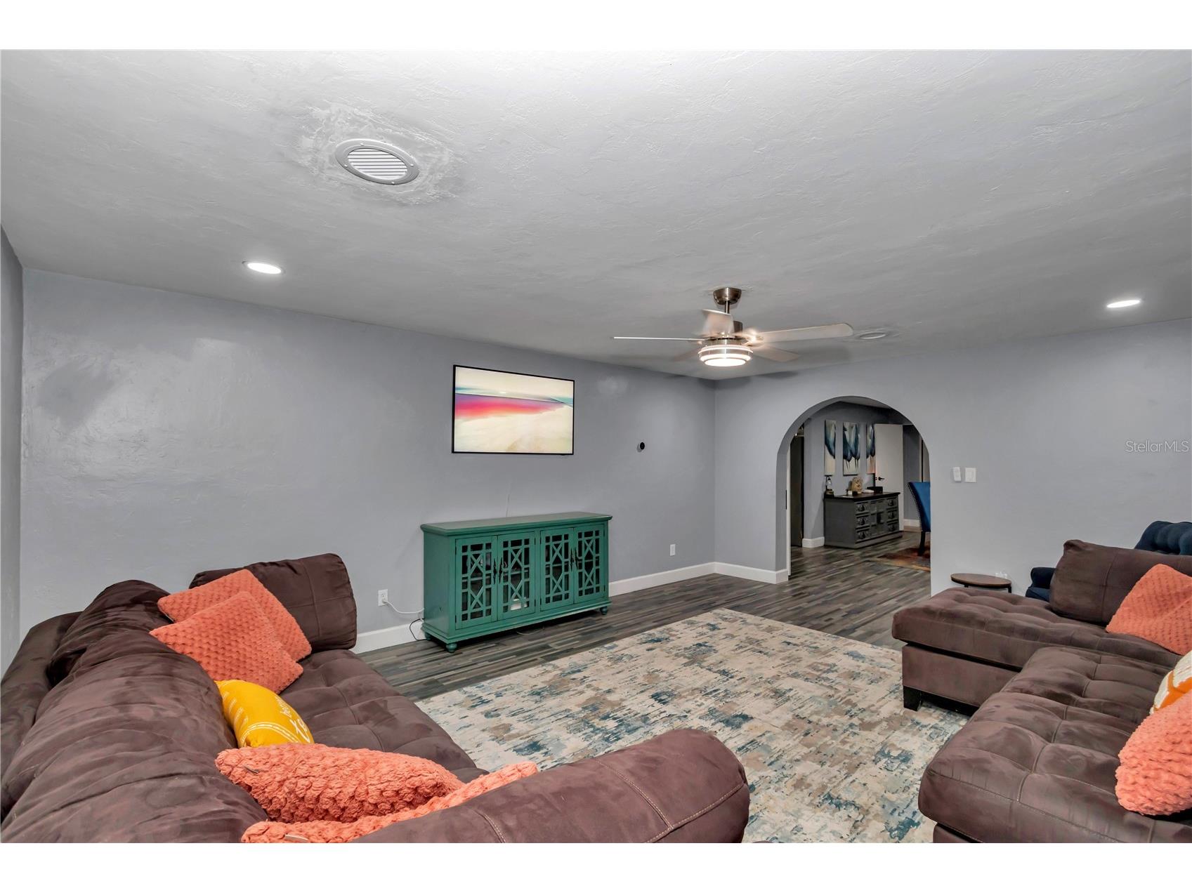 2433 NE 2nd Street Ocala FL 34470 OM710390 image11