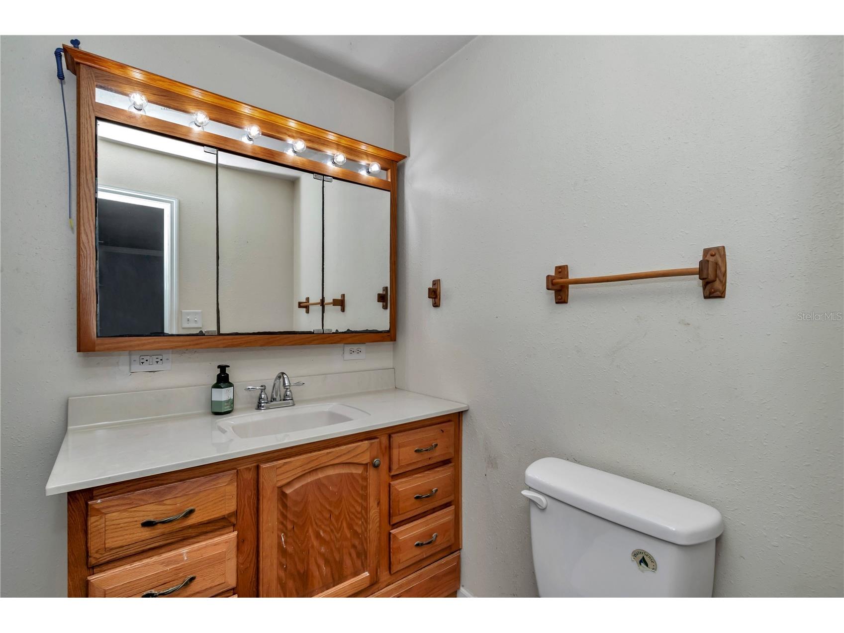 2433 NE 2nd Street Ocala FL 34470 OM710390 image21