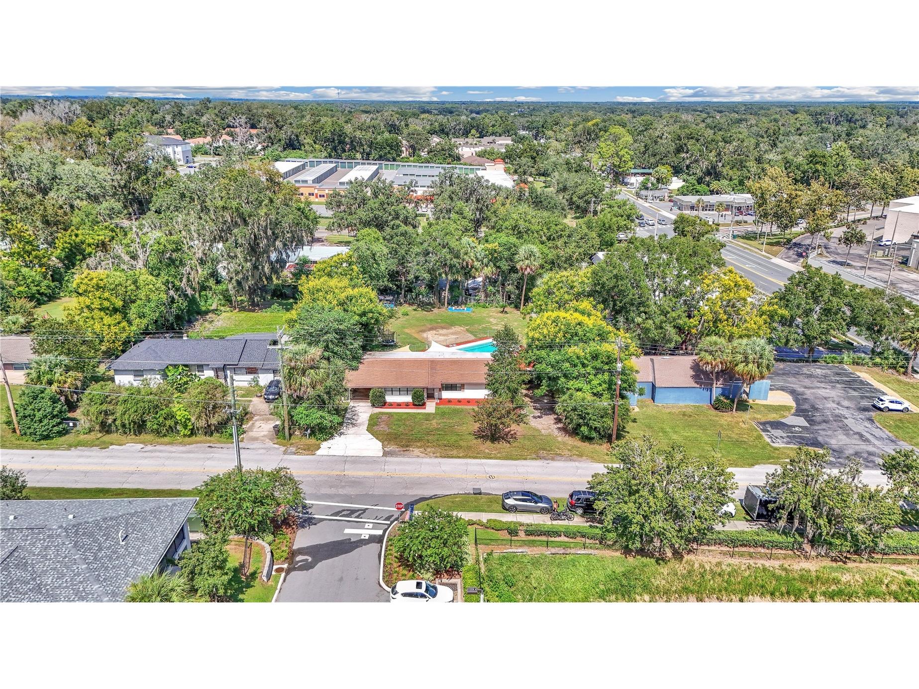 2433 NE 2nd Street Ocala FL 34470 OM710390 image44