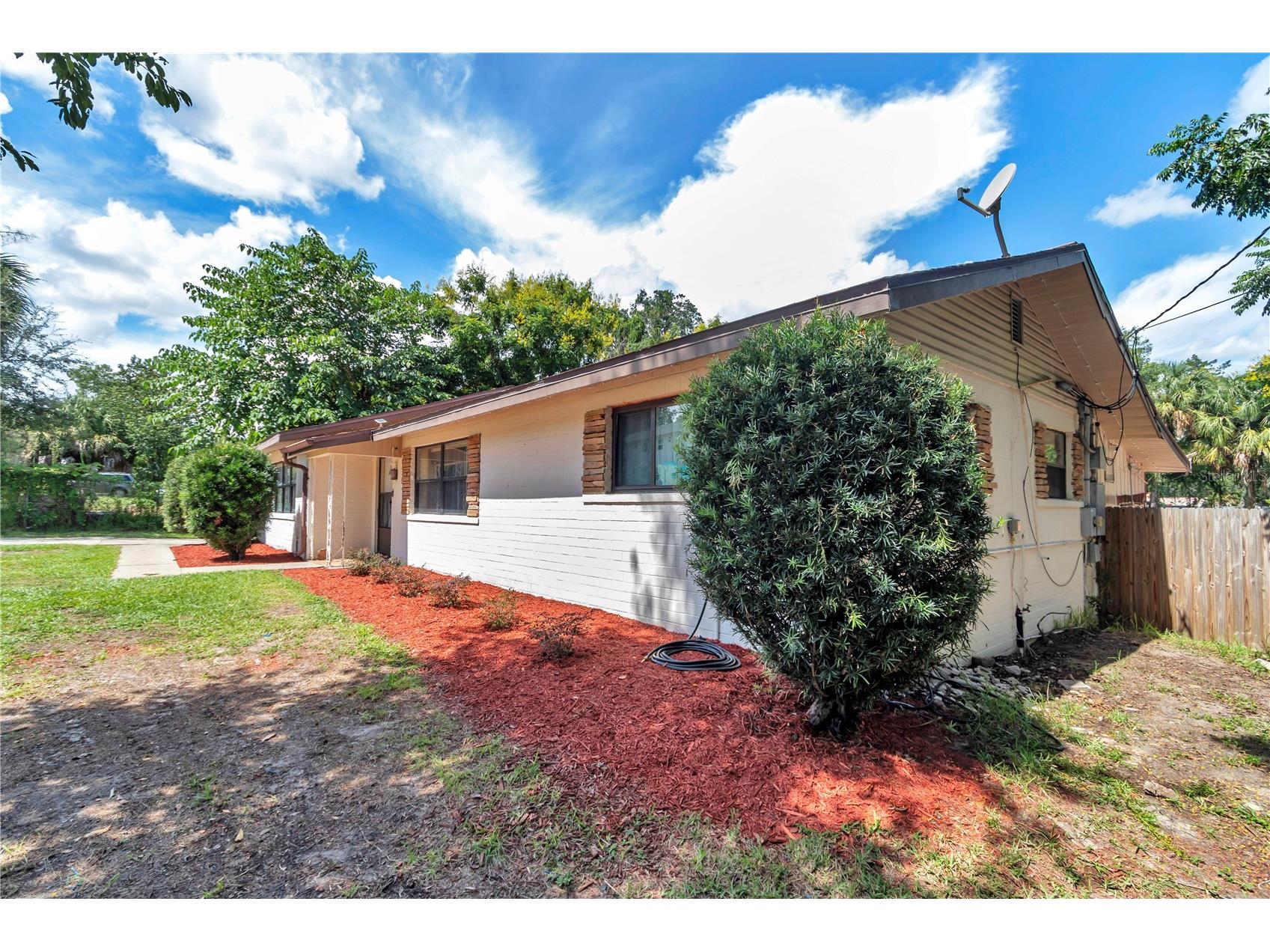 2433 NE 2nd Street Ocala FL 34470 OM710390 image7