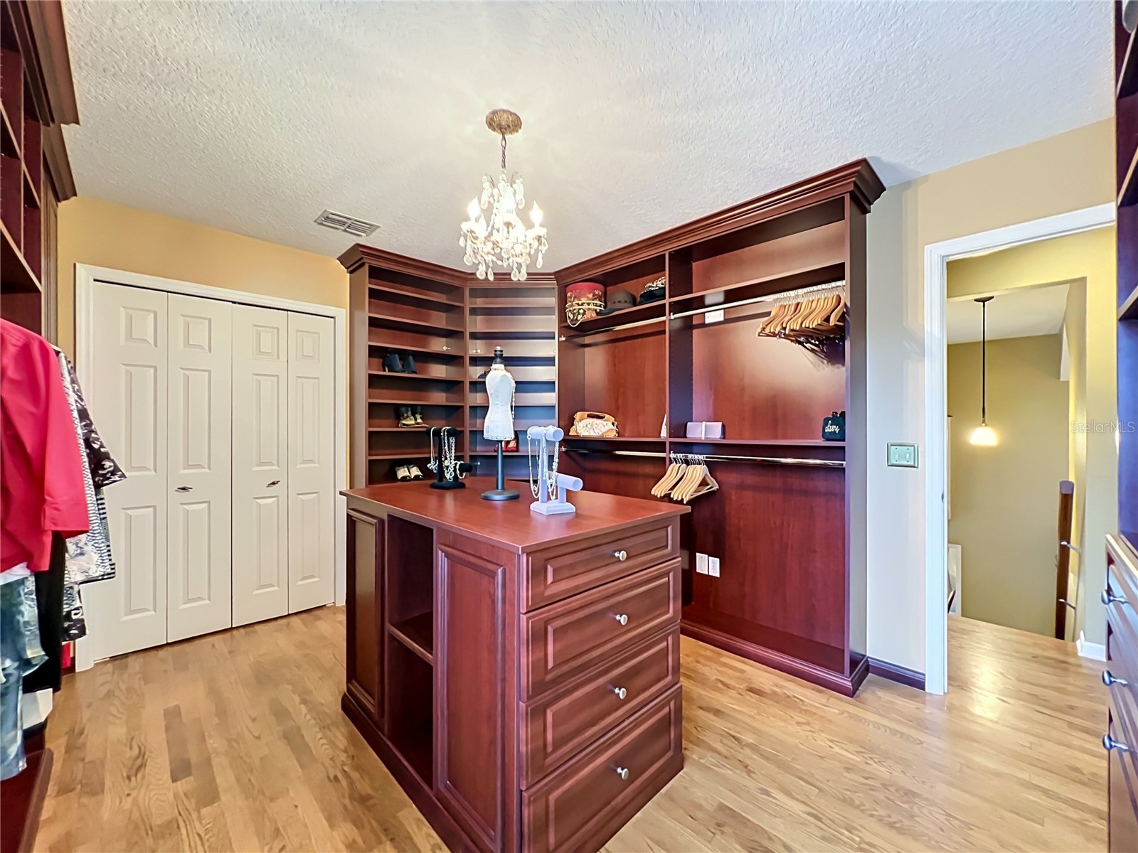 2433 Stoneview Road Orlando FL 32806 O6407767 image63
