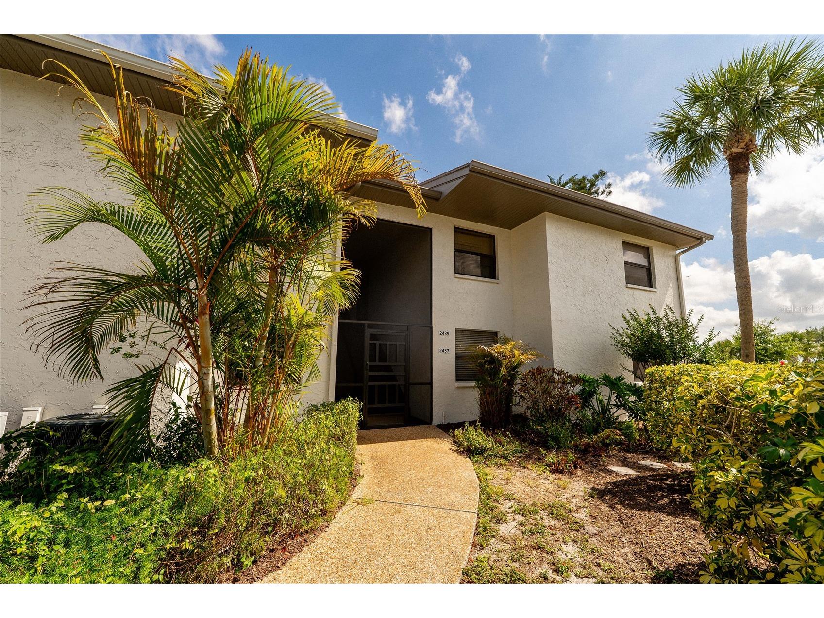 2433 Twin Drive #5 Sarasota FL 34234 A4693047 image1
