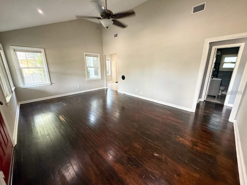 2434 9th Avenue N Saint Petersburg FL 33713 TB8505710 image3