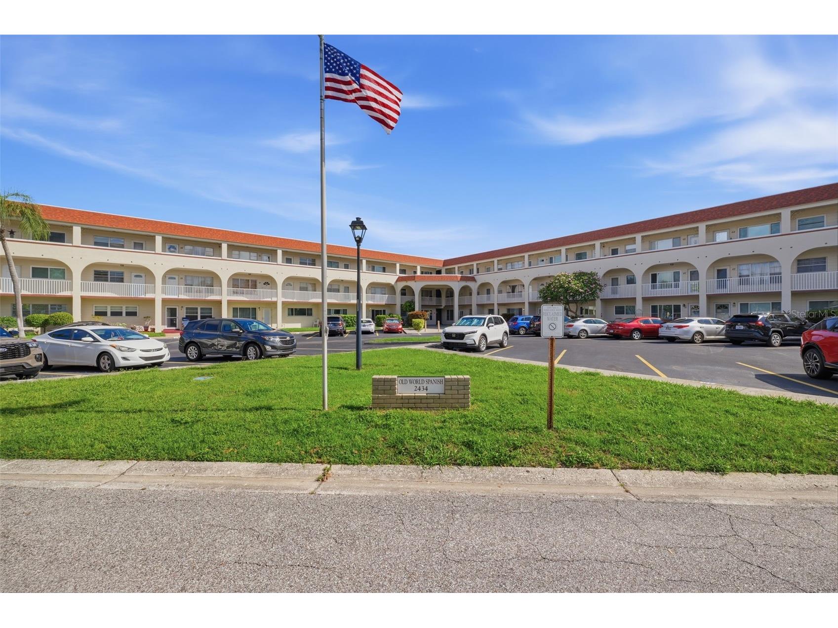 2434 Australia Way E #12 Clearwater FL 33763 W7886269 image1