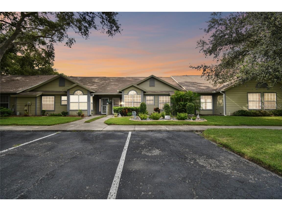 2434 Bentley Drive Palm Harbor FL 34684 W7868239 image1