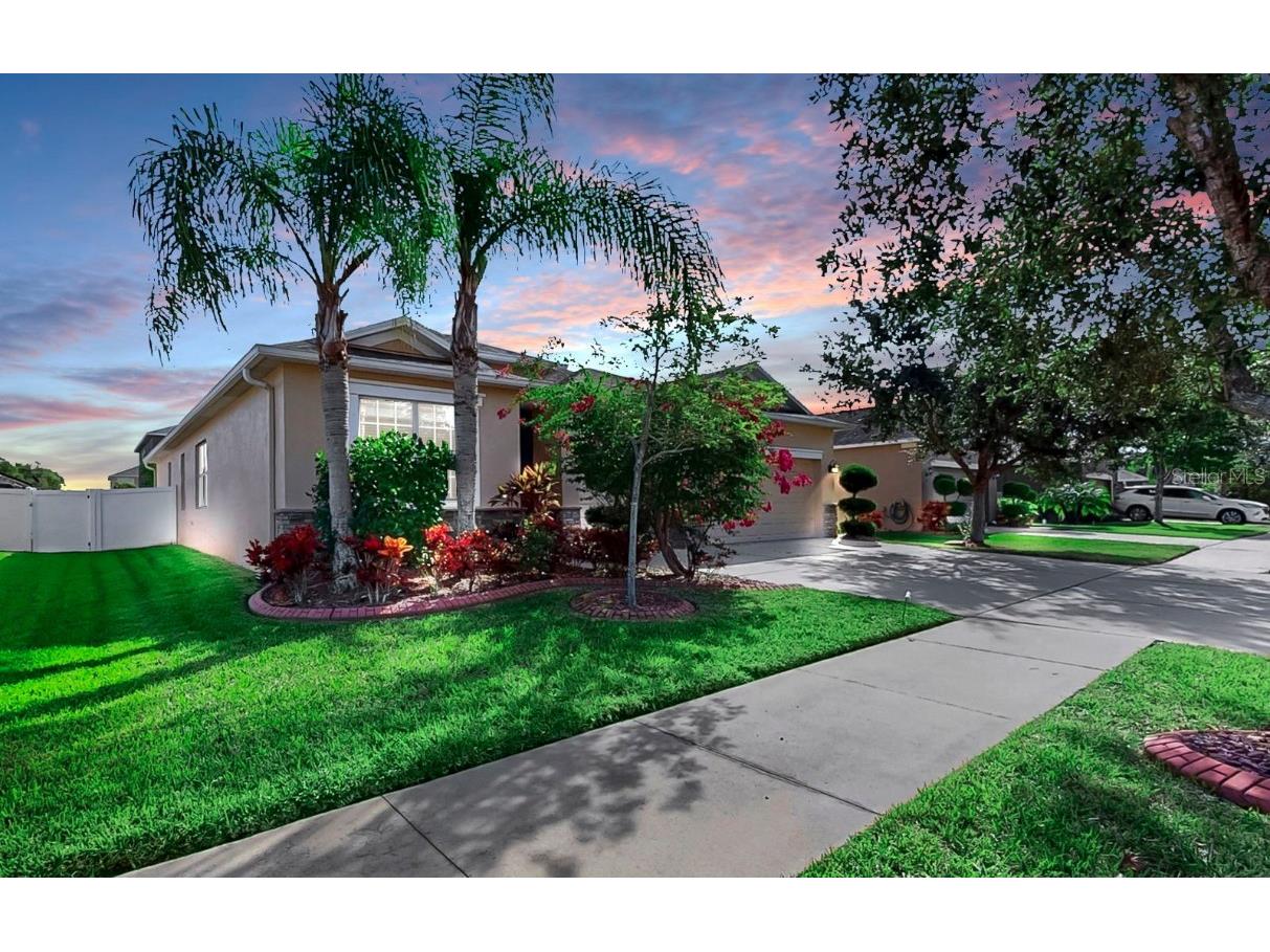 2434 Dakota Rock Drive Ruskin FL 33570 TB8447528 image1