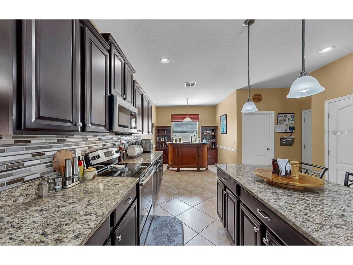 2434 Dakota Rock Drive Ruskin FL 33570 TB8447528 image13