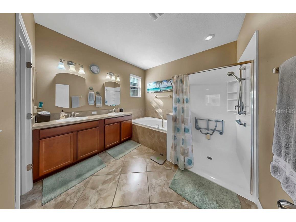 2434 Dakota Rock Drive Ruskin FL 33570 TB8447528 image35