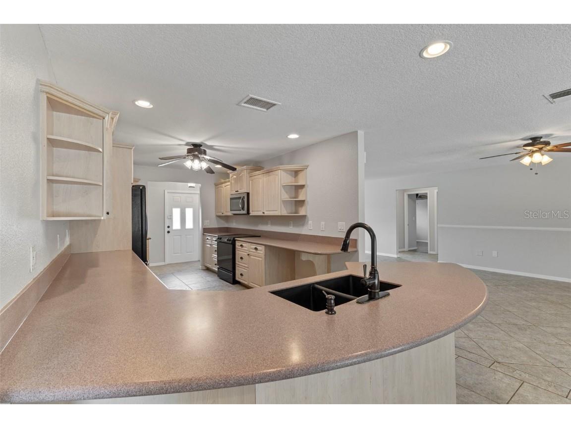 2434 Lake View Boulevard Port Charlotte FL 33948 TB8425954 image11