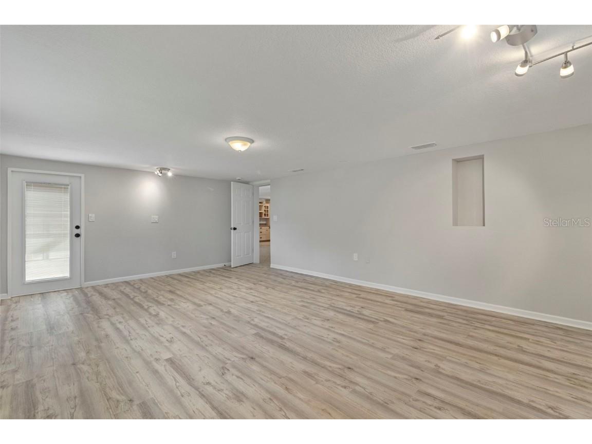 2434 Lake View Boulevard Port Charlotte FL 33948 TB8425954 image25