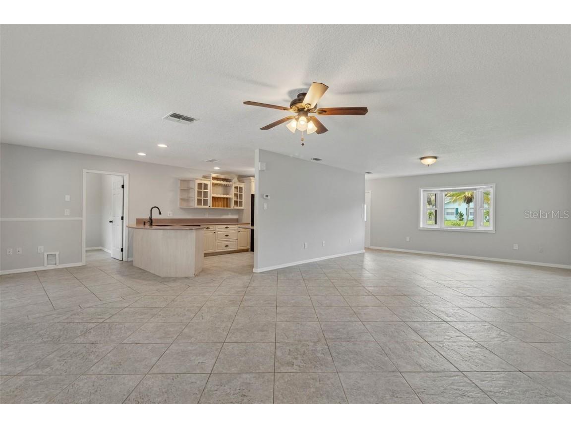 2434 Lake View Boulevard Port Charlotte FL 33948 TB8425954 image8