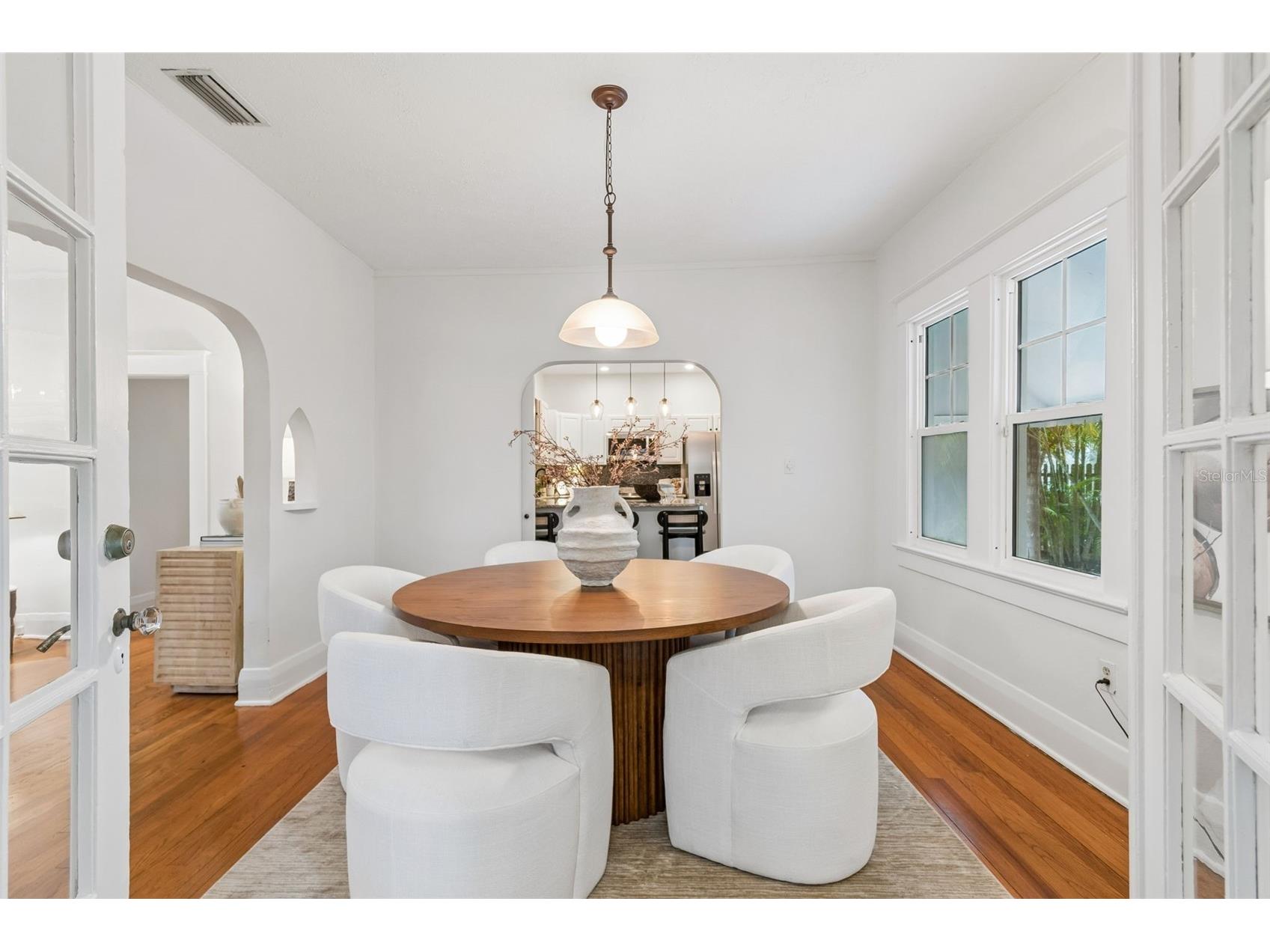 2434 W Prospect Road Tampa FL 33629 TB8510663 image8