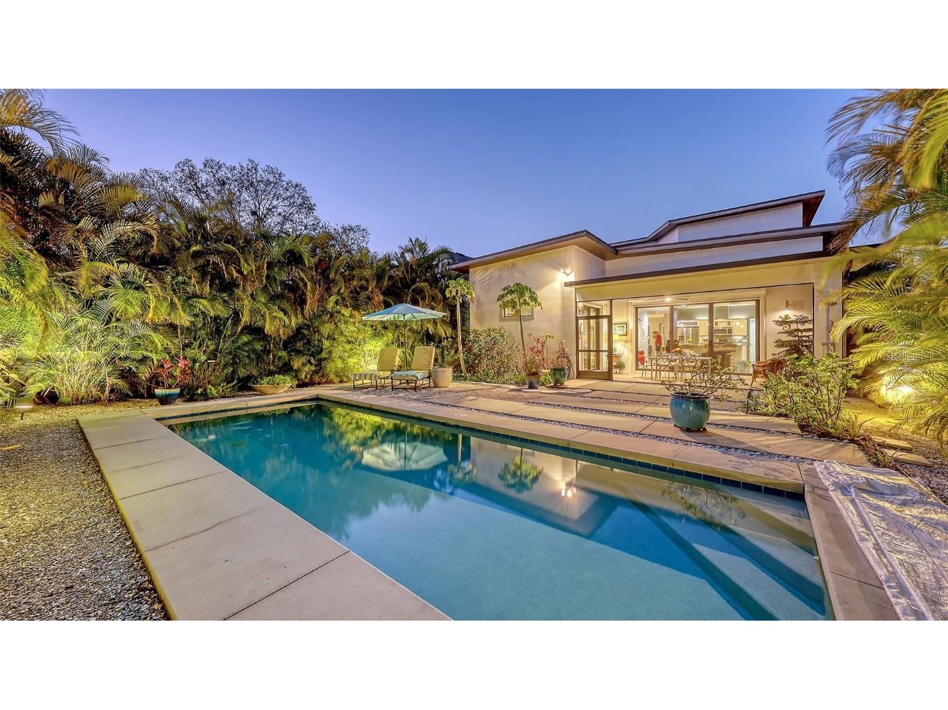 2434 Wood Street Sarasota FL 34237 A4638296 image1