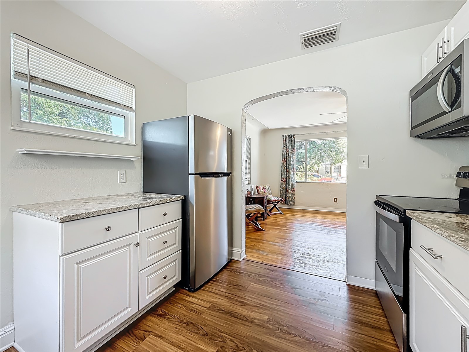 2435 14th Avenue N Saint Petersburg FL 33713 A4690938 image16
