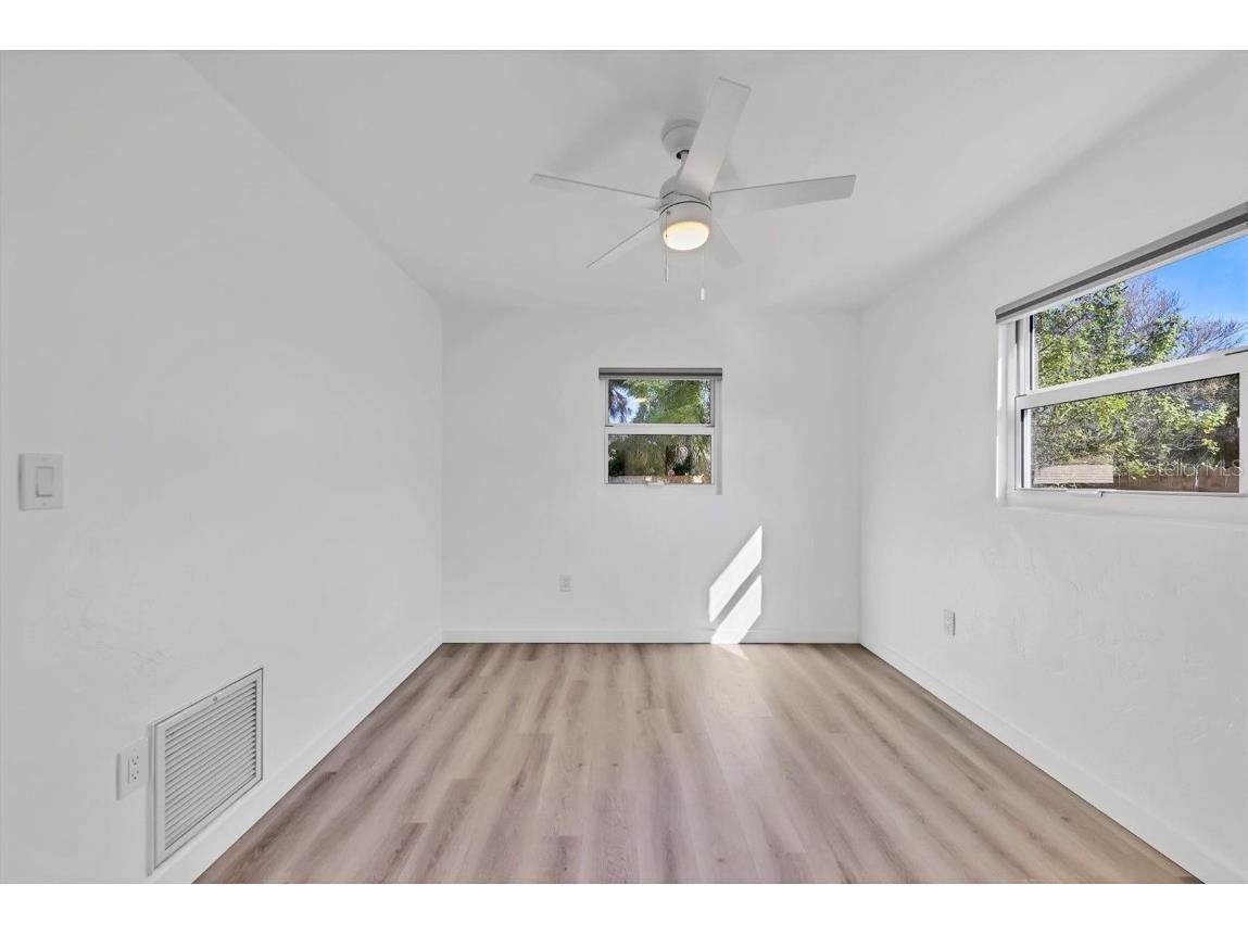 2435 Eugene Street Sarasota FL 34231 A4676302 image25