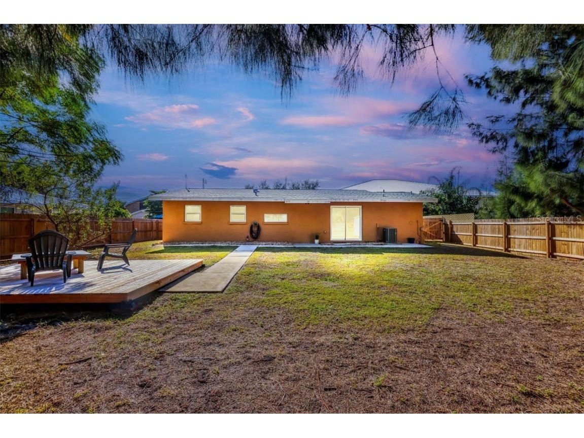 2435 Eugene Street Sarasota FL 34231 A4676302 image26