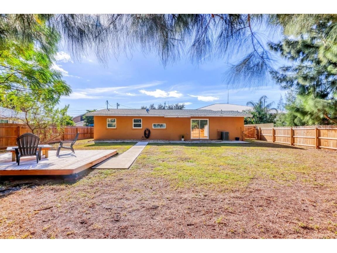 2435 Eugene Street Sarasota FL 34231 A4676302 image30