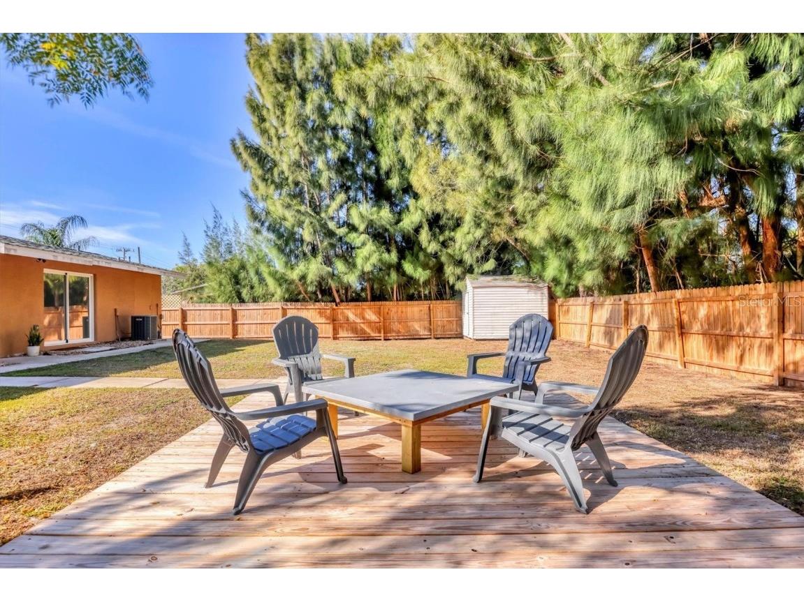 2435 Eugene Street Sarasota FL 34231 A4676302 image31