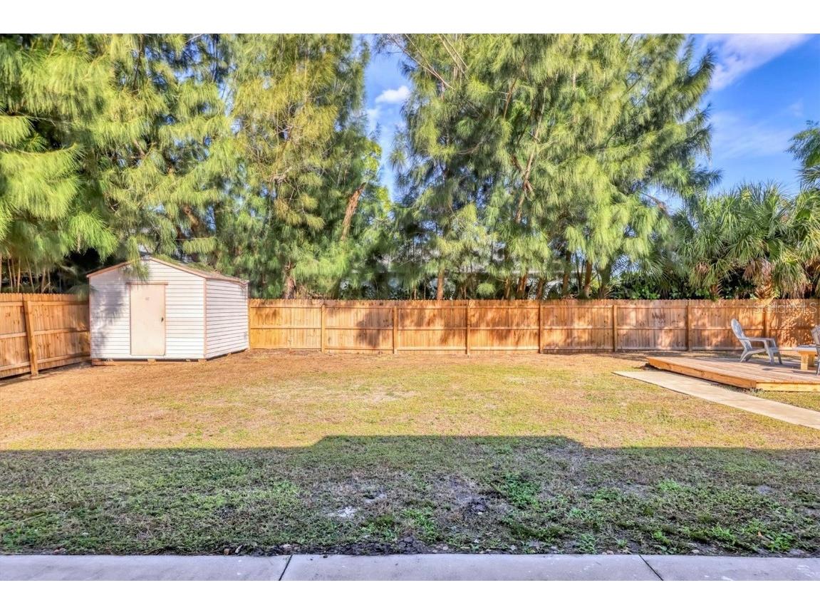 2435 Eugene Street Sarasota FL 34231 A4676302 image34