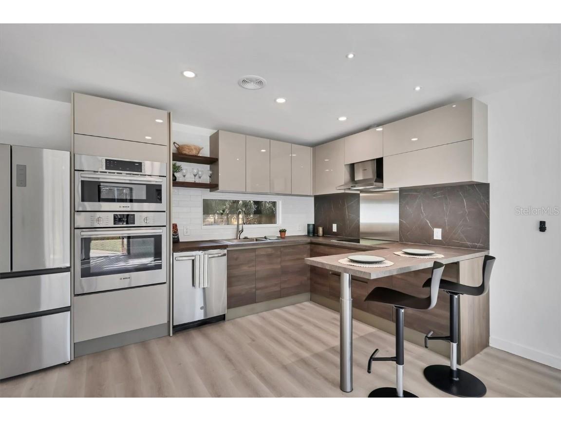 2435 Eugene Street Sarasota FL 34231 A4676302 image6