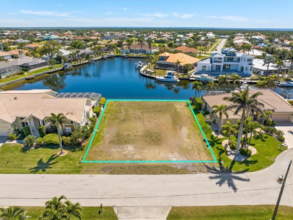 2435 St Davids Island Court Punta Gorda FL 33950 C7507329 image1