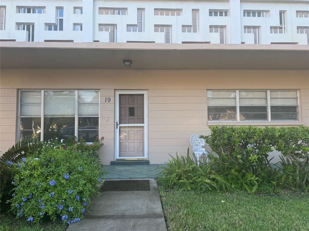 2435 Sumatran Way #19 Clearwater FL 33763 - HARBOR LAKE U8253206 image1