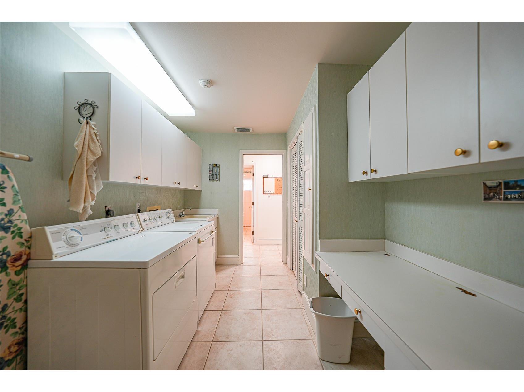 24358 SW Kingsway Circle Lake Suzy FL 34269 C7519813 image37