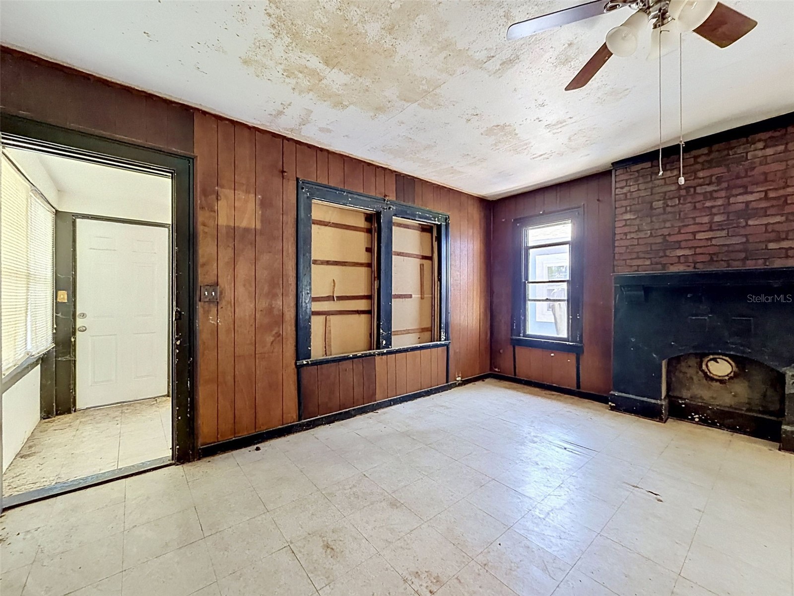 2436 10th Street S Saint Petersburg FL 33705 L4962537 image16