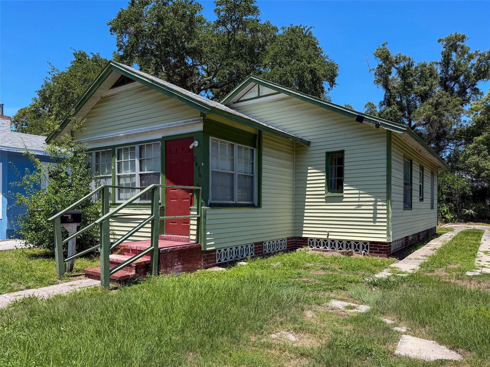 2436 10th Street S Saint Petersburg FL 33705 L4962537 image2