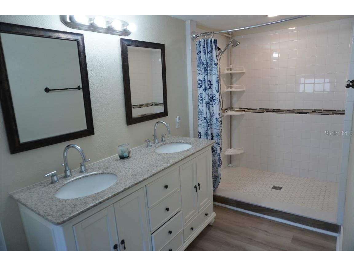 2436 Arapaho Street Sarasota FL 34231 TB8452475 image10