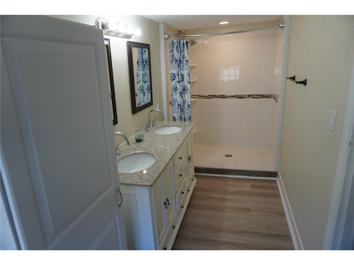 2436 Arapaho Street Sarasota FL 34231 TB8452475 image11