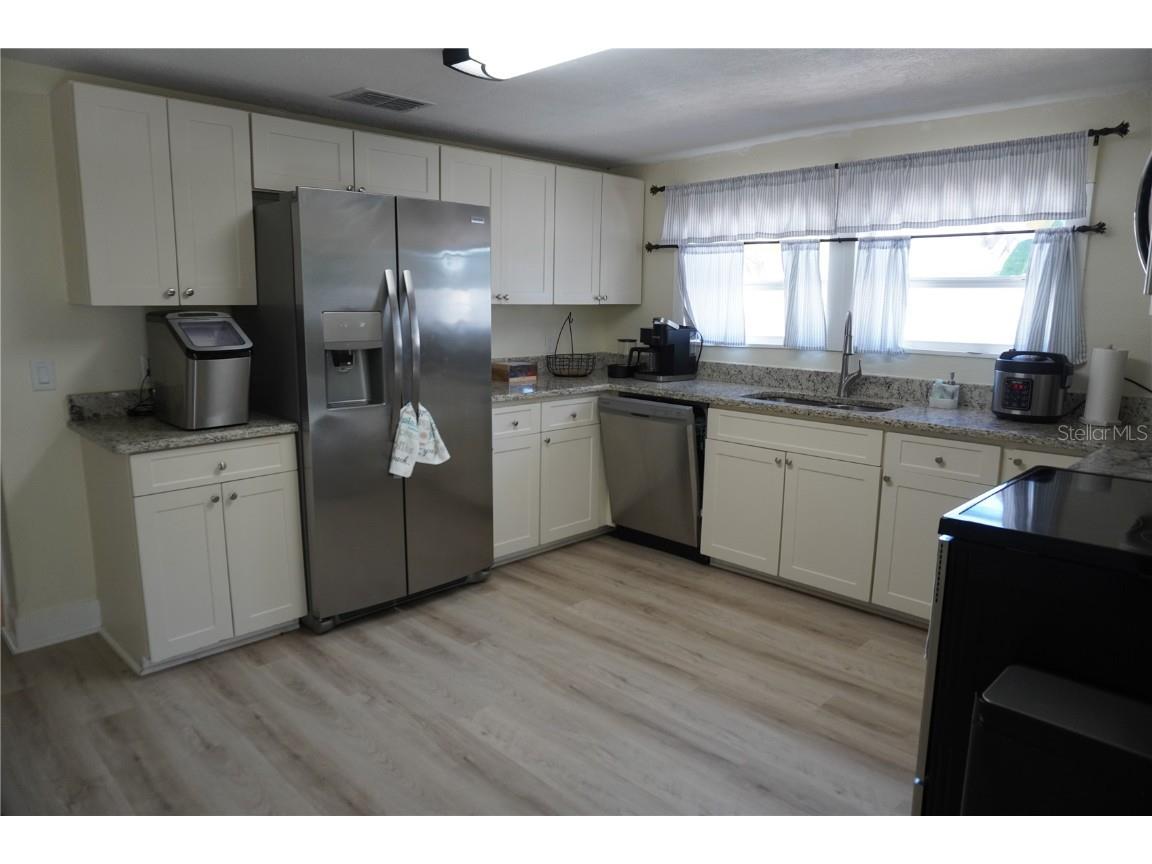 2436 Arapaho Street Sarasota FL 34231 TB8452475 image5