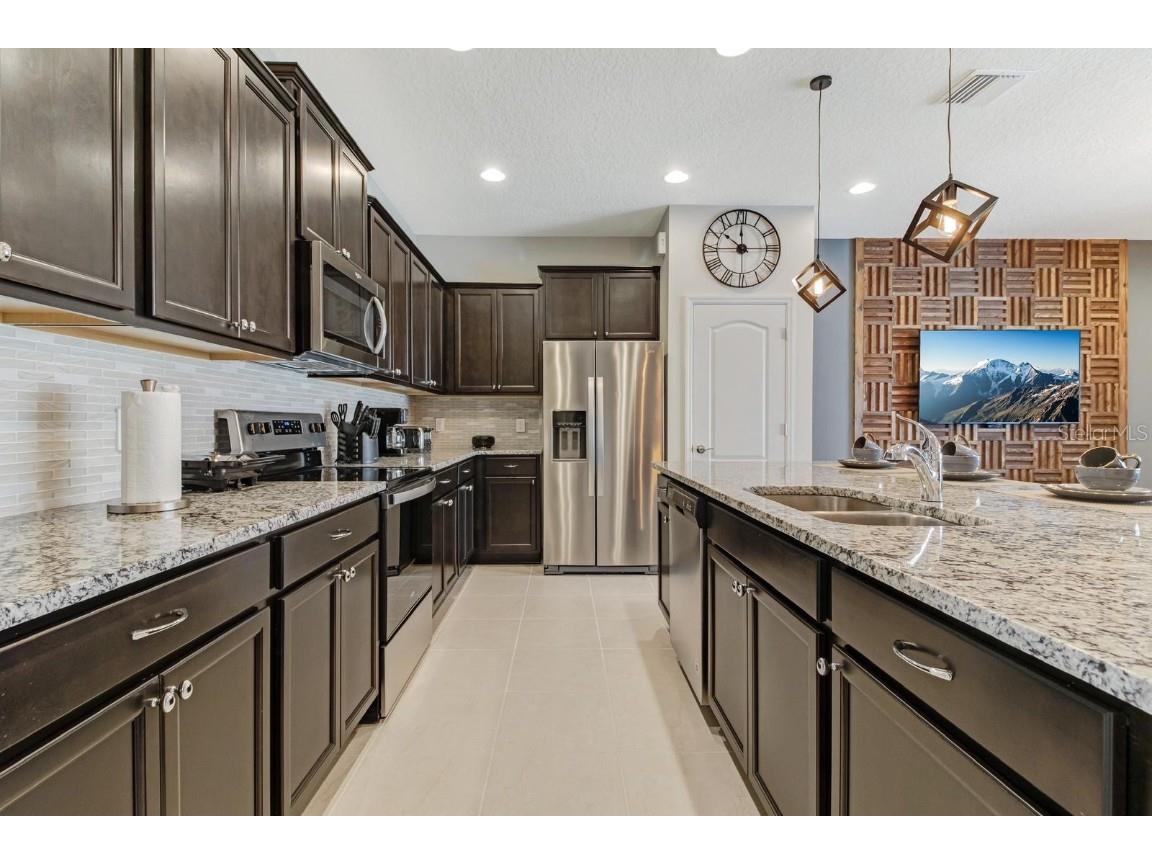 2436 Dubai Street Kissimmee FL 34747 O6345494 image3